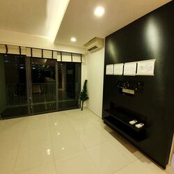 Esparina Residences (D19), Condominium #305110991